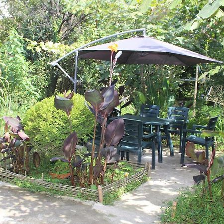 Guest House Barbi Batumi Exteriér fotografie