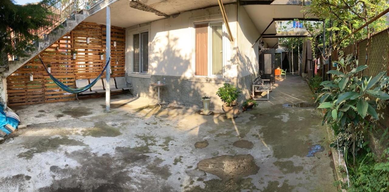 Guest House Barbi Batumi Exteriér fotografie