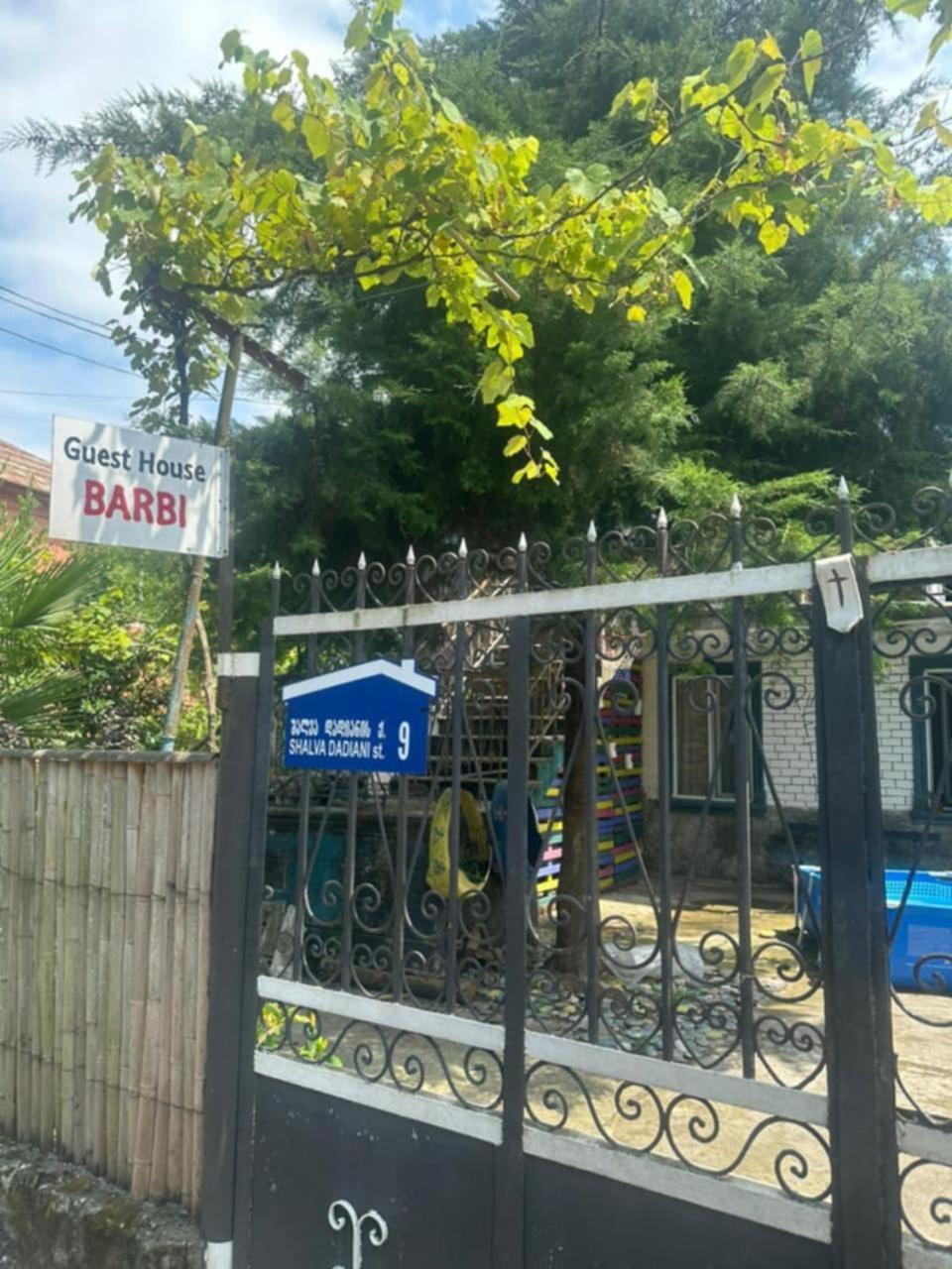 Guest House Barbi Batumi Exteriér fotografie