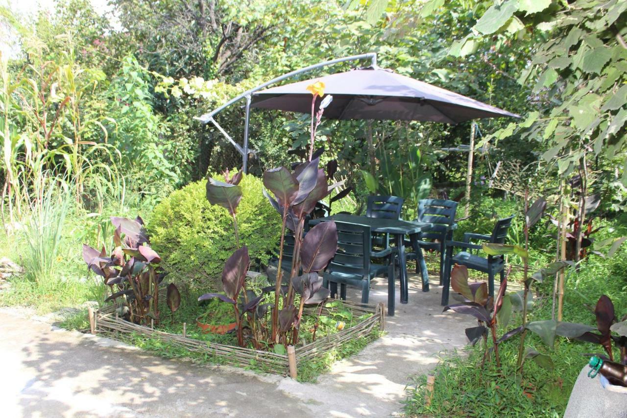 Guest House Barbi Batumi Exteriér fotografie